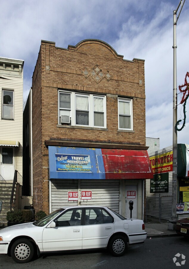447 West Side Ave, Jersey City, NJ 07304