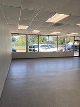 5602-5608 Pinemont Dr, Houston, TX for lease Interior Photo- Image 2 of 9