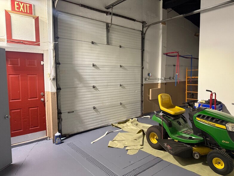 3905 32nd St, Port Huron, MI for sale - Building Photo - Image 2 of 93