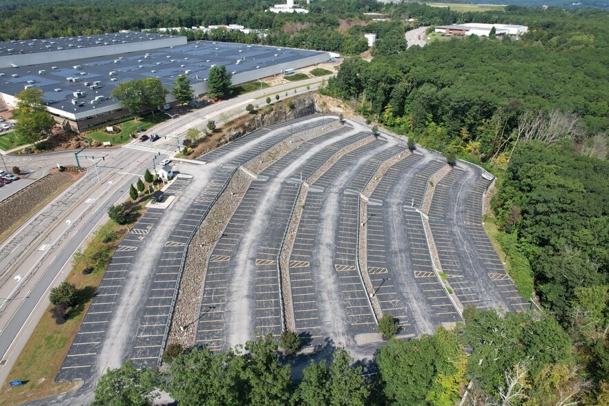 140 Goddard Memorial Drive, Worcester, MA for lease - Building Photo - Image 3 of 5