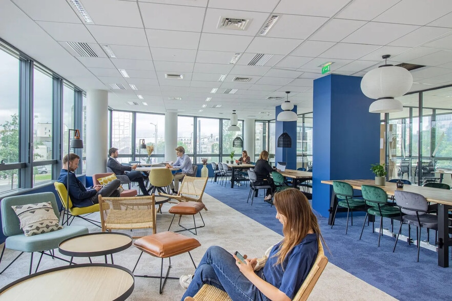 1-5 Rue Du Débarcadère, Colombes for lease - Building Photo - Image 2 of 6