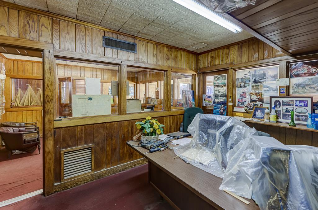 2417 Clay St, Vicksburg, MS 39183