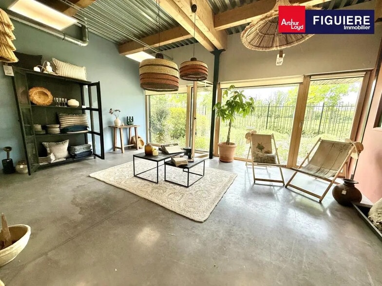 Office in Aix-en-Provence for lease - Interior Photo - Image 1 of 12