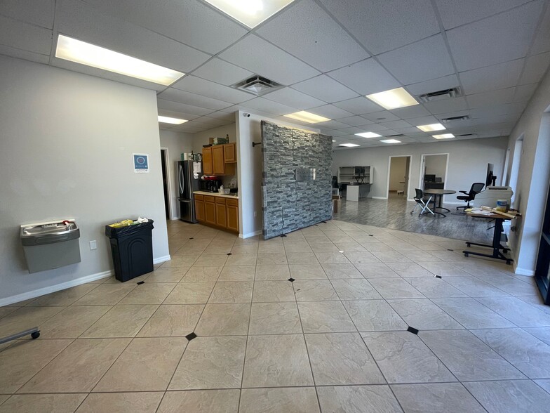 1701 Kennedy Pt, Oviedo, FL for lease - Lobby - Image 2 of 19