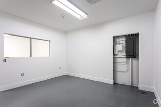 2910 E Heaton Ave, Fresno, CA for lease Interior Photo- Image 2 of 7