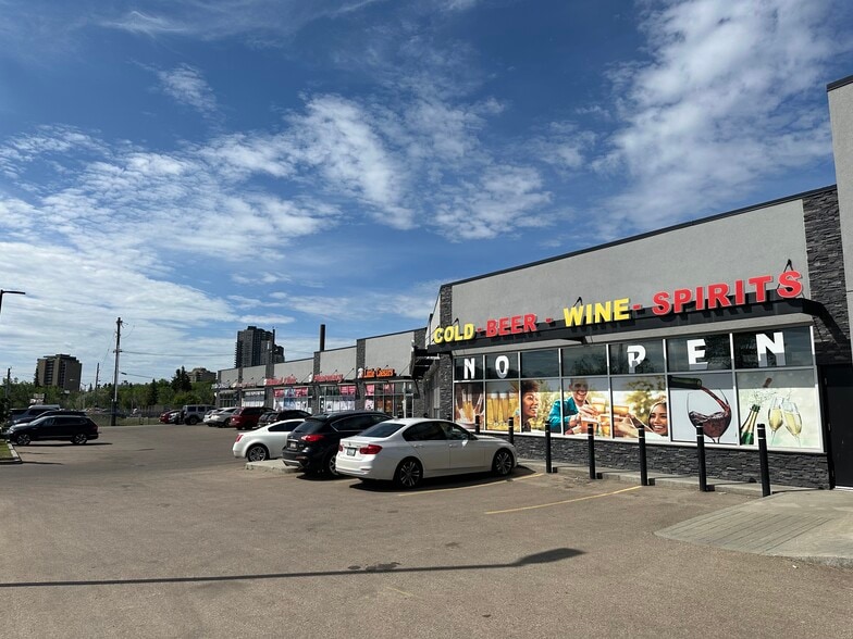 11244-11250 82 St NW, Edmonton, AB for lease - Building Photo - Image 3 of 5