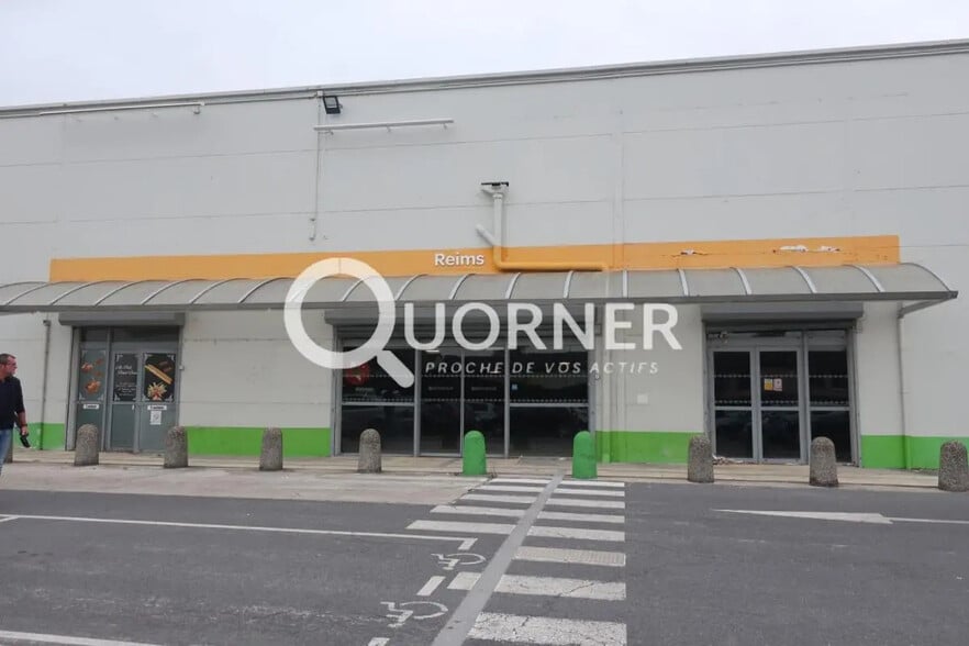 Retail in Reims for lease - Building Photo - Image 1 of 18