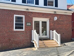 7 Water St, Amesbury, MA for lease Interior Photo- Image 2 of 24