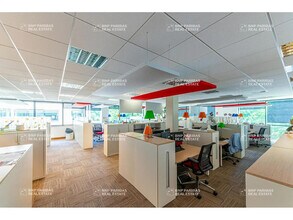 Office in Serris for lease Building Photo- Image 1 of 8