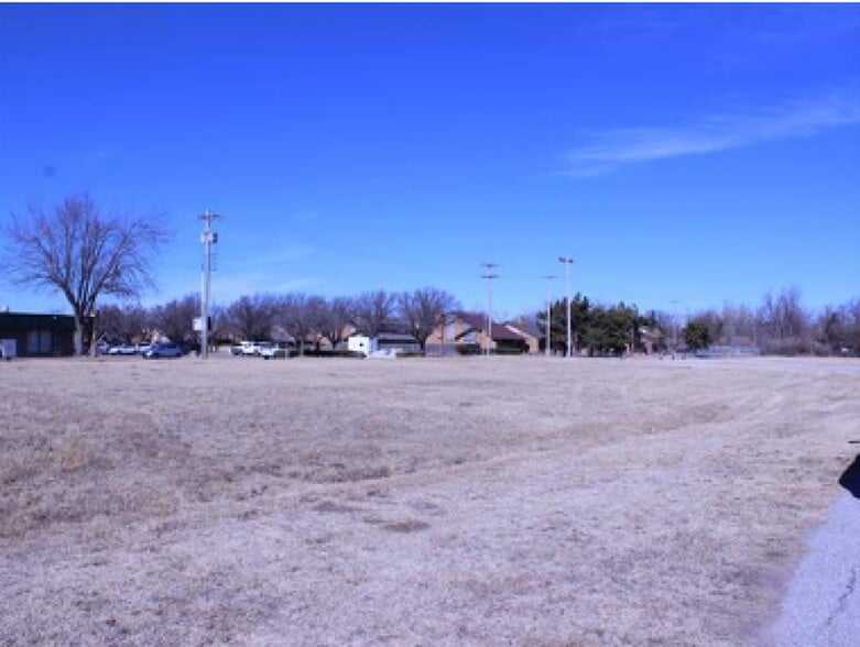 1110 W Willow Rd, Enid, OK for sale - Other - Image 2 of 3