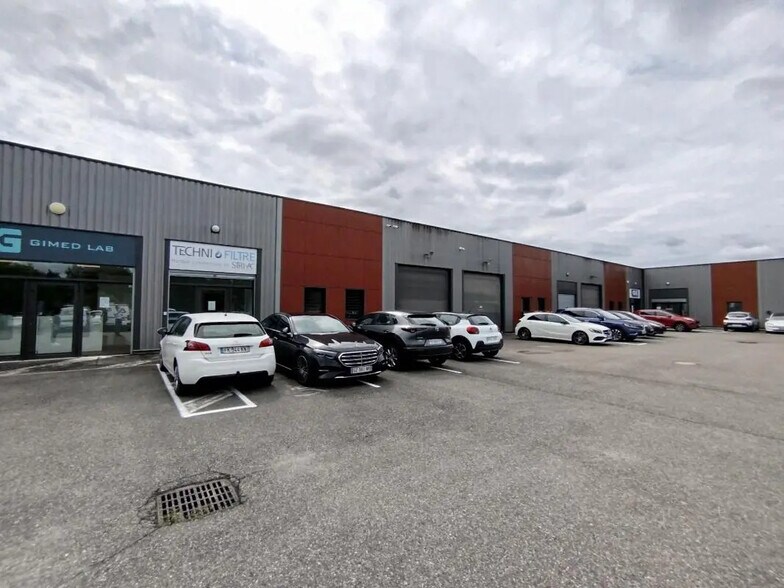 Flex in Montrabé for lease - Building Photo - Image 1 of 39