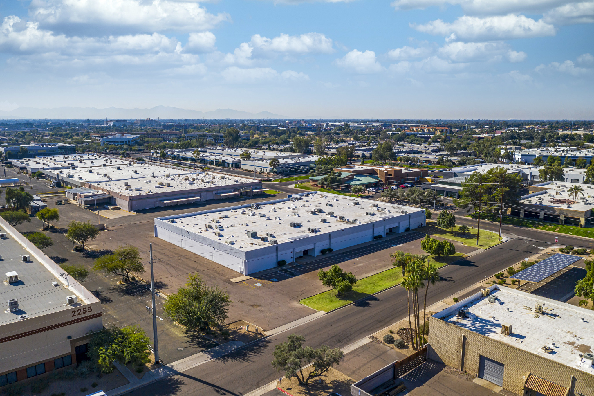 2265 W Desert Cove Ave, Phoenix, AZ for lease Building Photo- Image 1 of 7