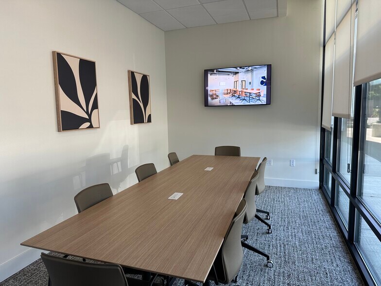 1720 Research Park Dr, Davis, CA for lease - Interior Photo - Image 2 of 21