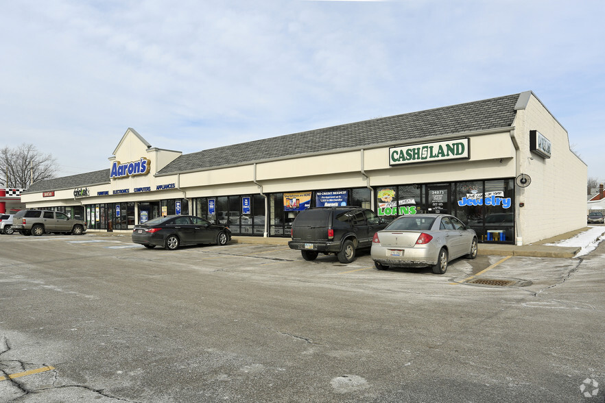 34001-34071 Vine St, Willowick, OH for lease - Building Photo - Image 2 of 5