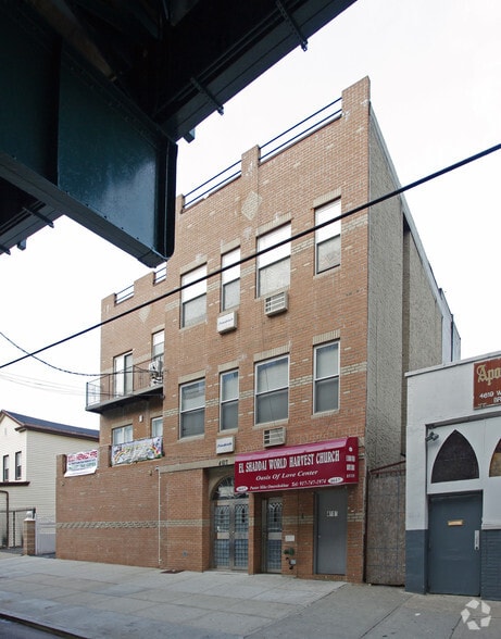 4617 White Plains Rd, Bronx, NY for lease - Building Photo - Image 2 of 3