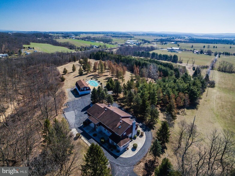 735 Greenspring Rd, Newville, PA 17241