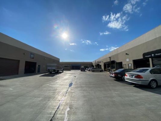 21301 Vanowen St, Canoga Park, CA for lease - Building Photo - Image 2 of 5