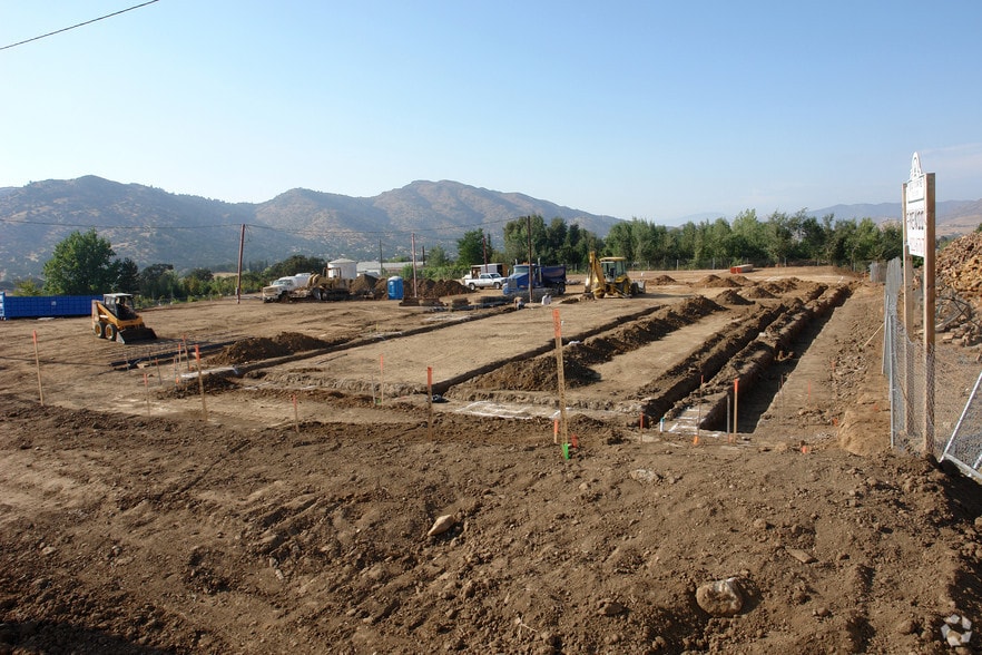 20601 W Highway 202, Tehachapi, CA for lease - Building Photo - Image 2 of 14