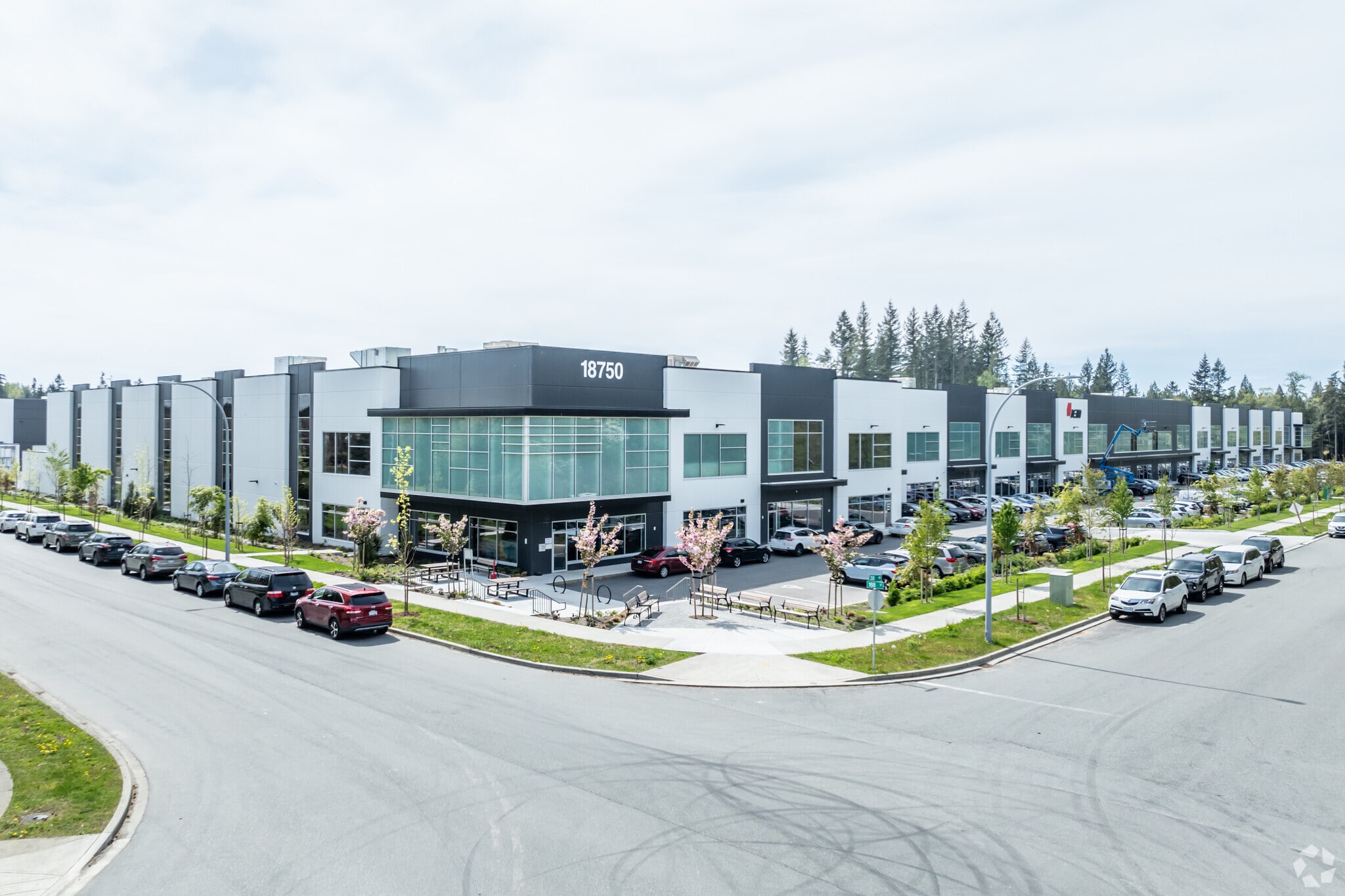 18750 28 Av, Surrey, BC for sale Primary Photo- Image 1 of 1