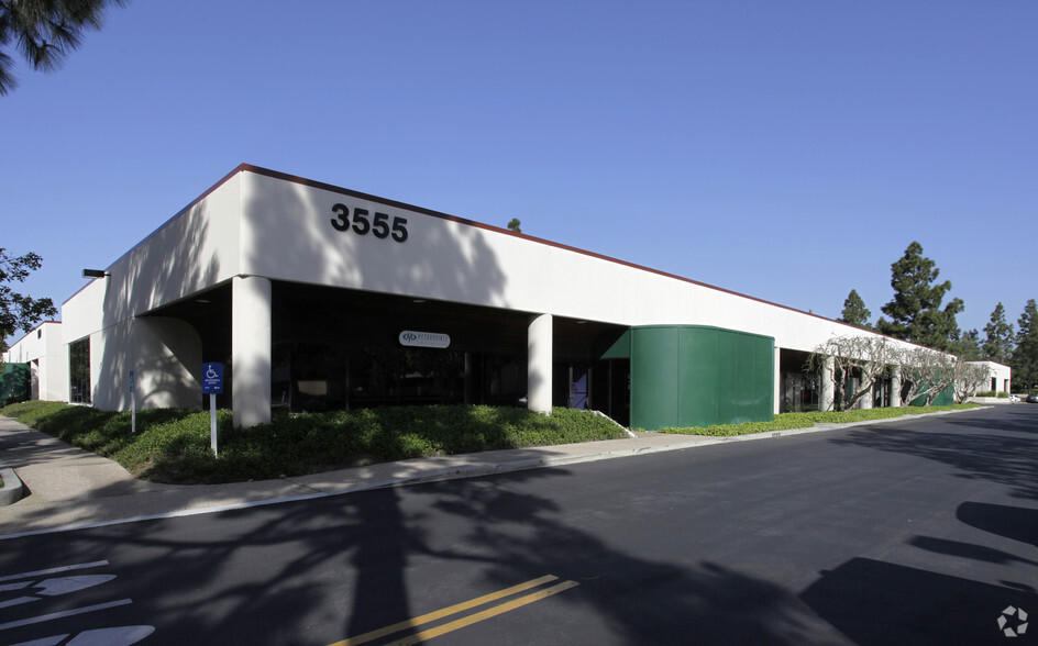 3555 Harbor Gateway S, Costa Mesa, CA for lease - Building Photo - Image 3 of 3