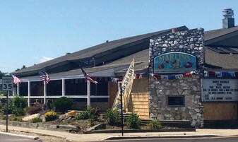 1901 Ocean Ave, Point Pleasant Beach NJ - Convenience Store