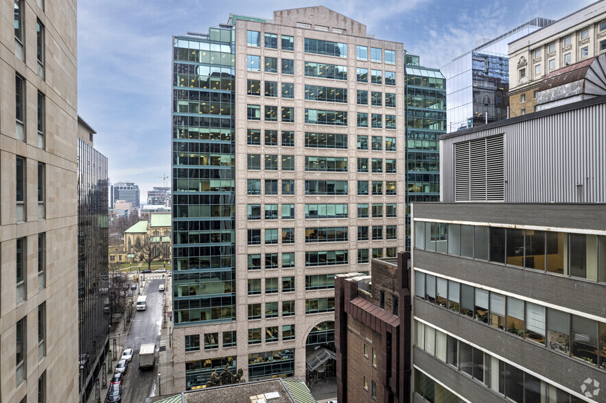 1 Toronto St, Toronto, ON for lease - Building Photo - Image 3 of 8