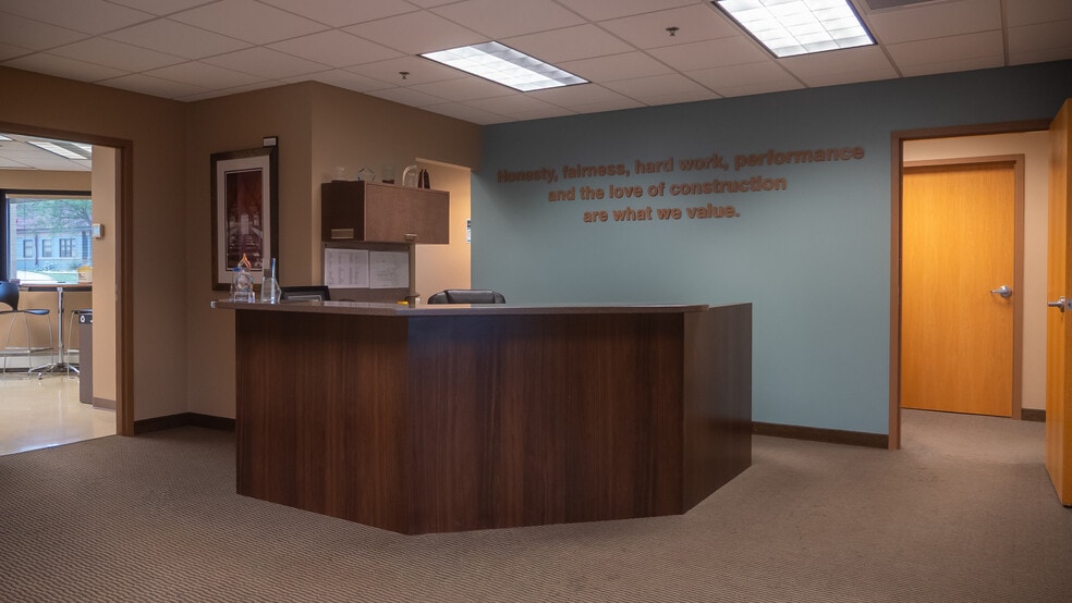 3621 9th St NW, Rochester, MN for lease - Building Photo - Image 3 of 29