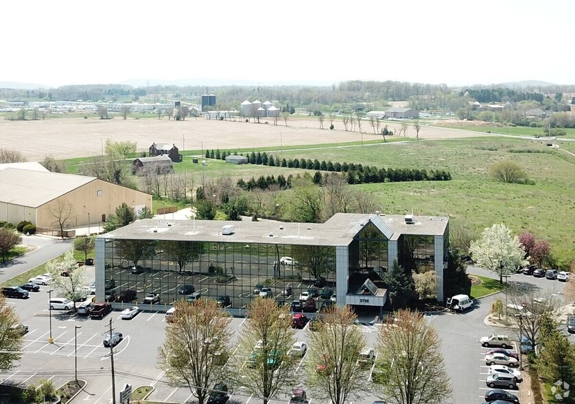 3735 Easton Nazareth Hwy, Easton, PA for sale - Building Photo - Image 1 of 6