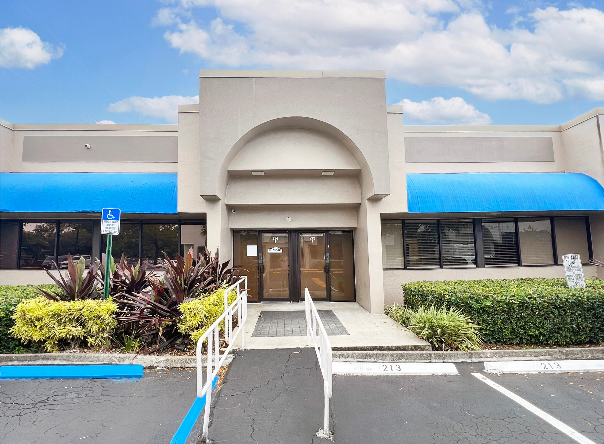 6555 Powerline Rd, Fort Lauderdale, FL for lease Building Photo- Image 1 of 12