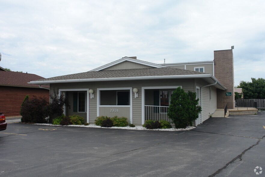 2331 S Oneida St, Green Bay, WI 54304