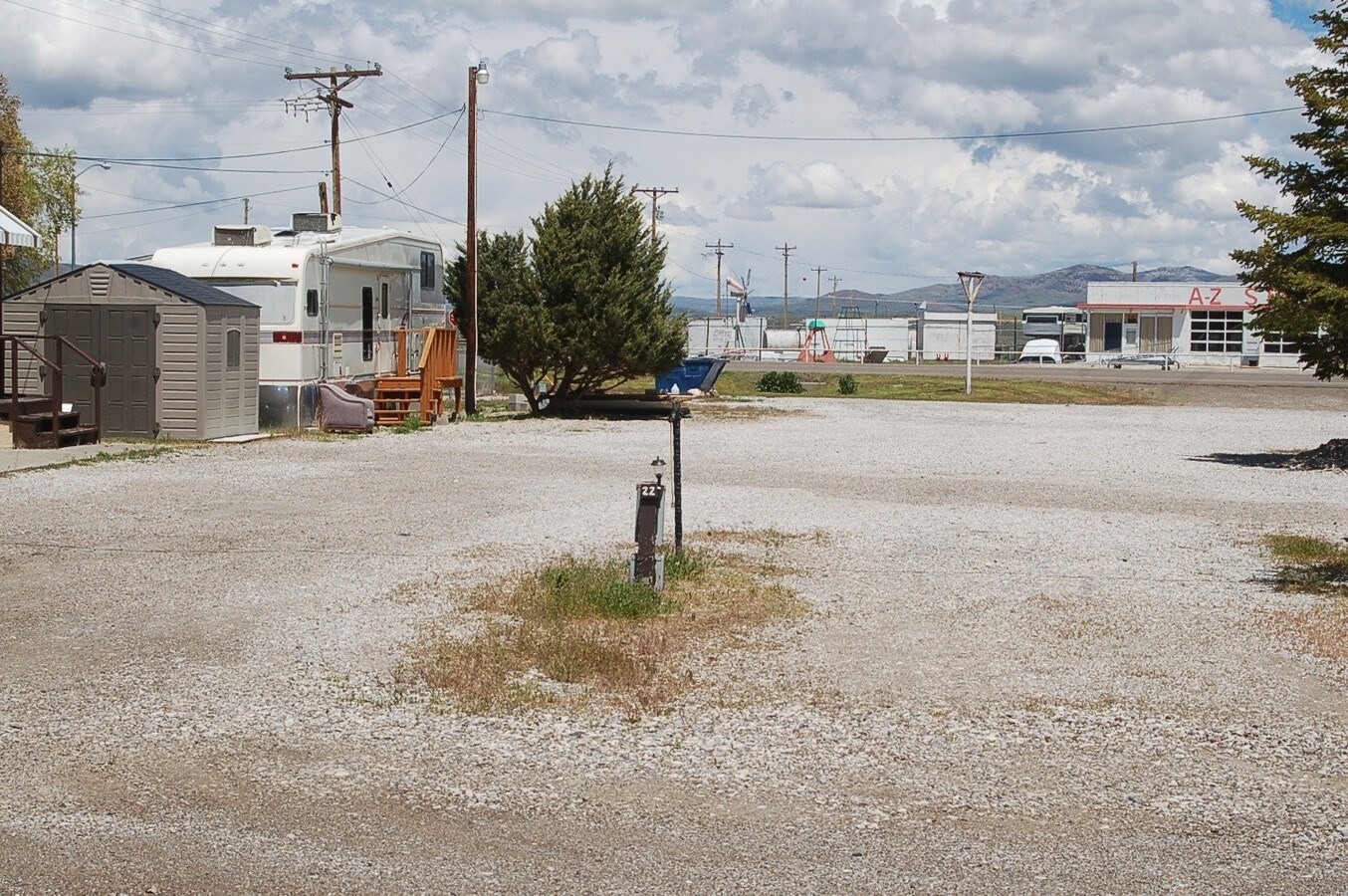 734 6th St, Wells, NV 89835