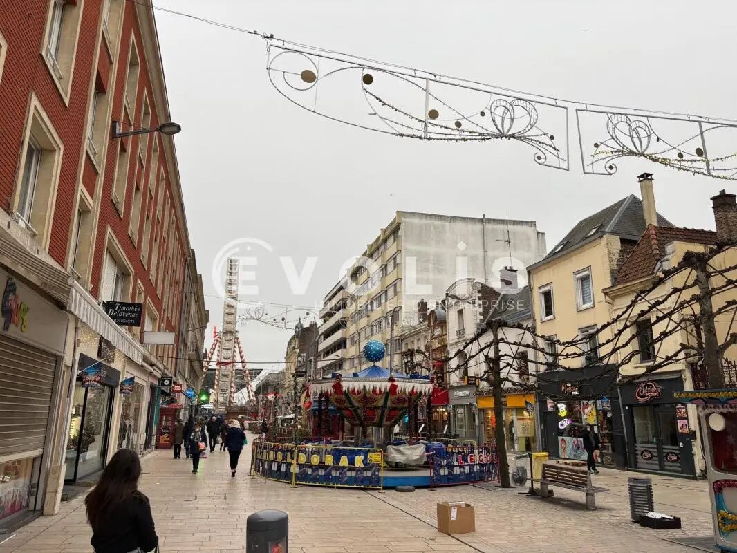 Retail in Amiens for lease Building Photo- Image 1 of 2