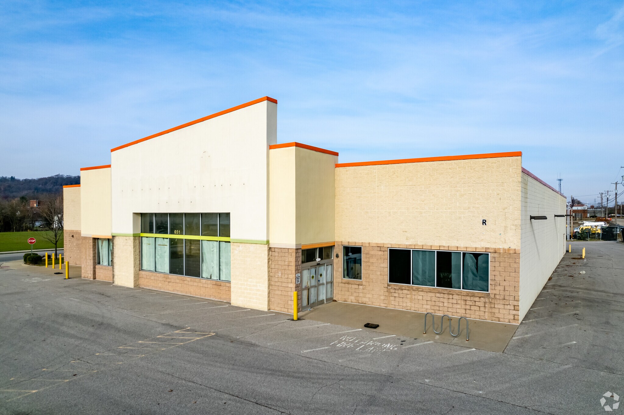 651 11th St, Ambridge, PA for lease Primary Photo- Image 1 of 12
