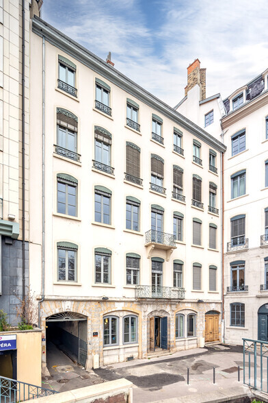 Multifamily in Lyon for sale - Primary Photo - Image 1 of 4