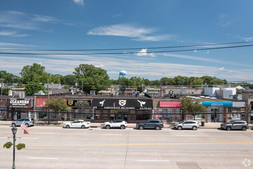 4851-4881 Merrick Rd, Massapequa Park, NY for sale - Primary Photo - Image 1 of 1