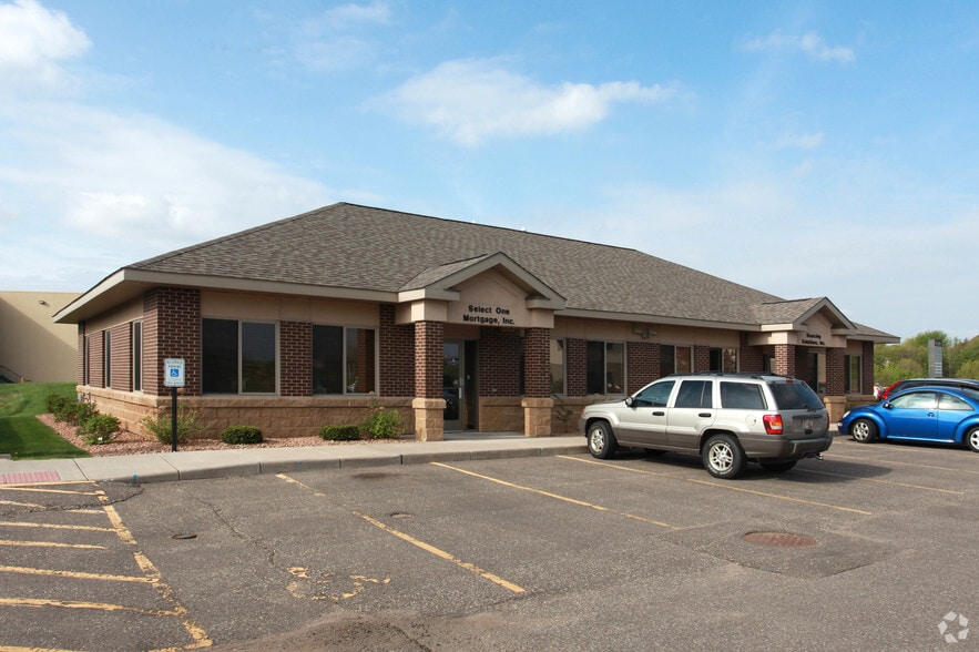 1290-1294 Hosford St, Hudson, WI for lease - Primary Photo - Image 1 of 7