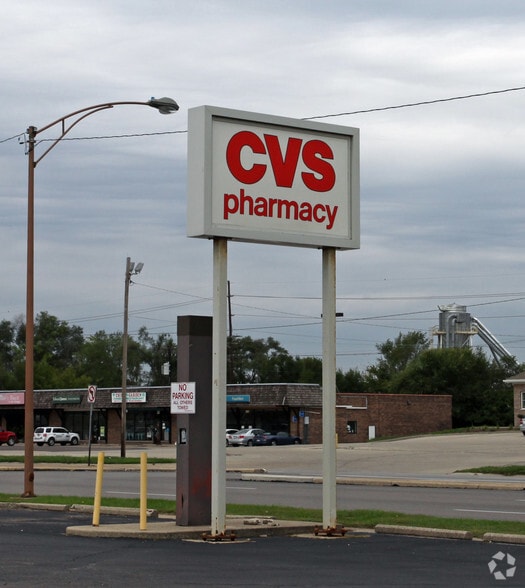 621-671 N University Blvd, Middletown, OH for lease - Building Photo - Image 3 of 4