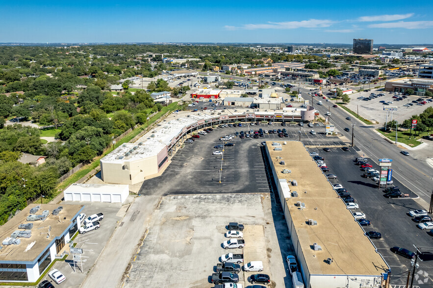 7115 Blanco Rd, San Antonio, TX for lease - Aerial - Image 2 of 10