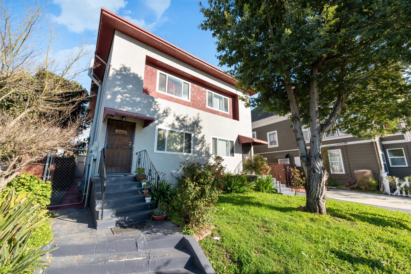 5810 Adeline St, Oakland, CA 94608