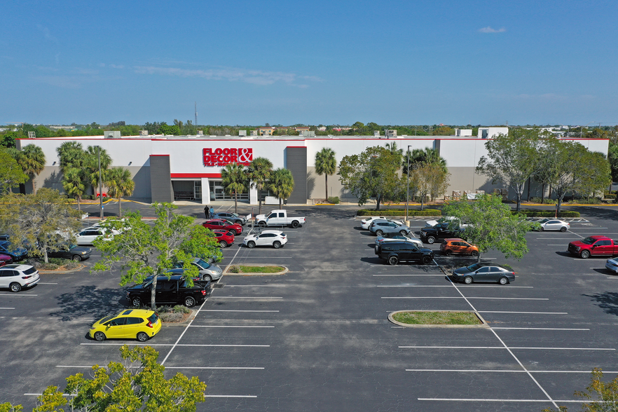 2157 Pine Ridge Rd, Naples, FL for sale - Building Photo - Image 1 of 1