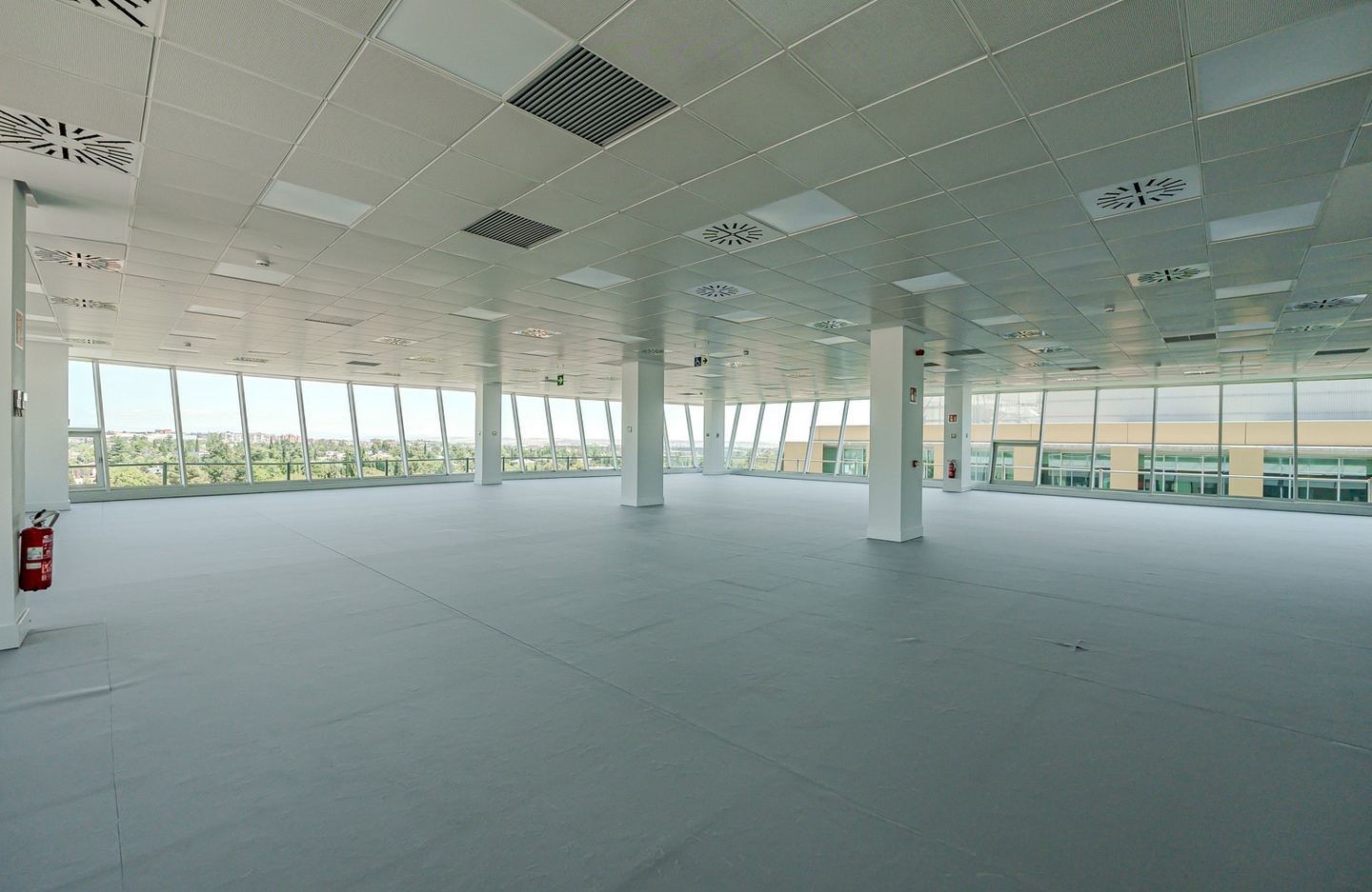 Calle Josefa Valcárcel, 40, Madrid, Madrid for lease Interior Photo- Image 1 of 14