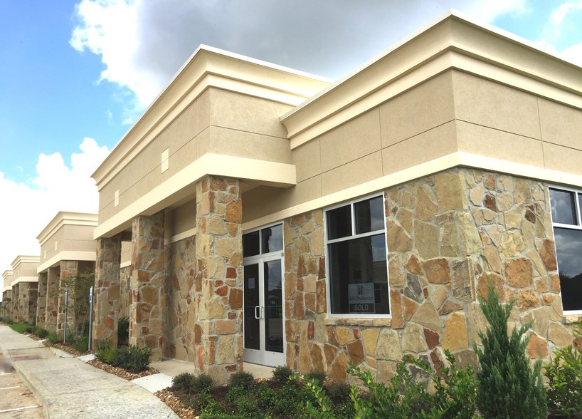 20008 Champion Forest Dr, Spring, TX for lease - Building Photo - Image 2 of 10