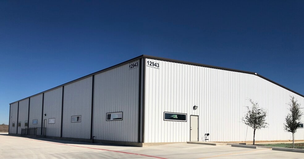 12943 Wright Rd, Buda, TX for lease - Building Photo - Image 1 of 4