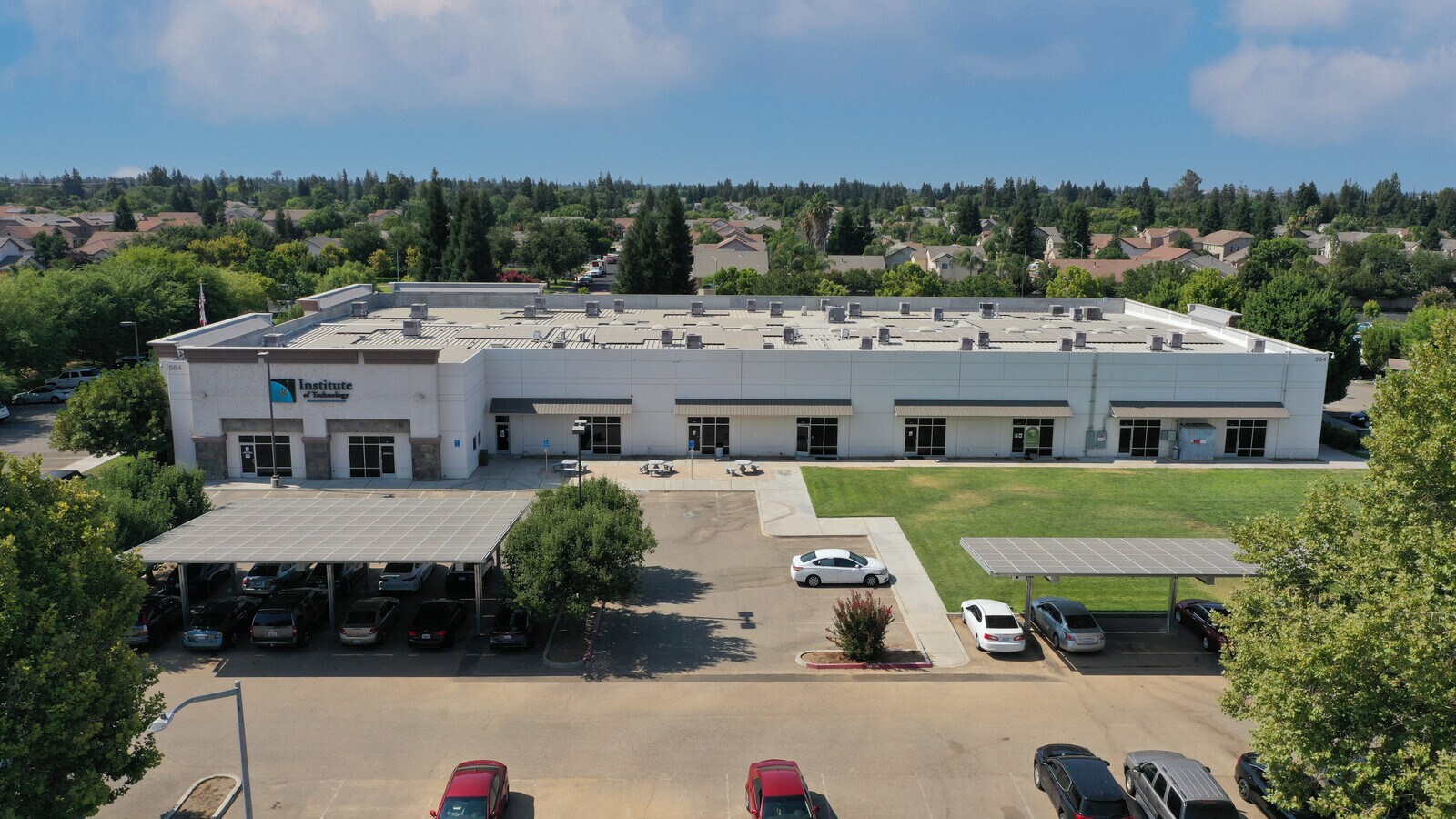 564 W Herndon Ave, Clovis, CA 93612