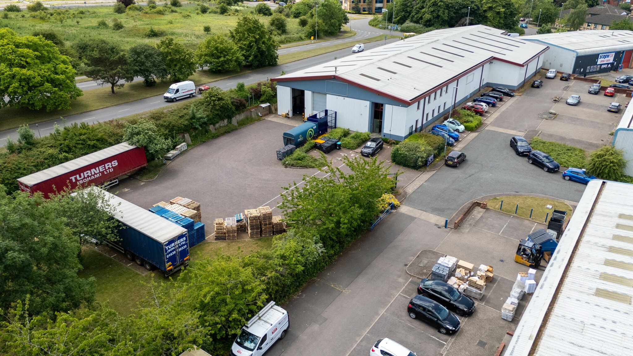 37 Tenter Rd, Northampton for sale Primary Photo- Image 1 of 1