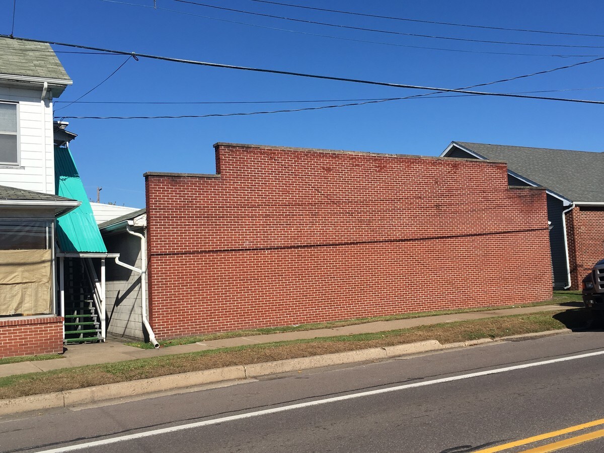 421429 W 3rd St, Nescopeck, PA 18635