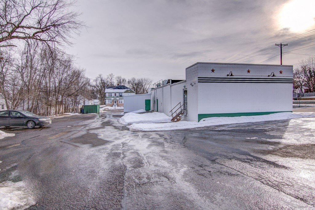 2125 3rd St, Eau Claire, WI 54703