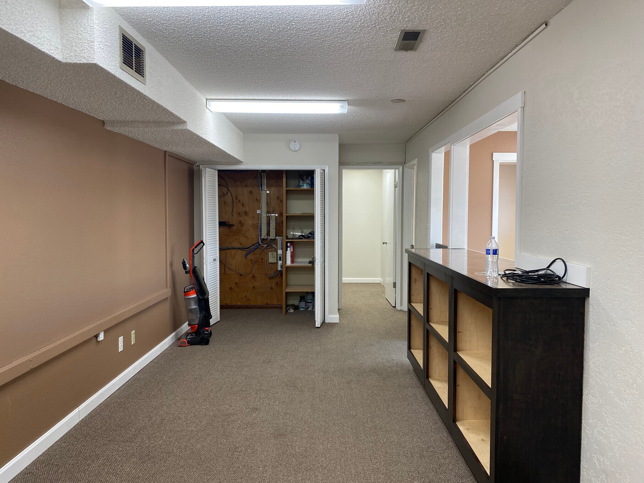 803 Vandercook Way, Longview, WA for lease Building Photo- Image 1 of 4