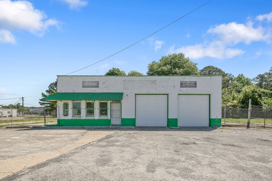 3579 Gillespie St, Fayetteville, NC for sale - Building Photo - Image 1 of 8