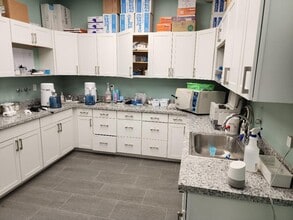 16675 S Desert Foothills Pky, Phoenix, AZ for lease Interior Photo- Image 1 of 4